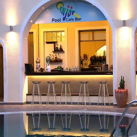 Aparthotel Enjoy Kamari (Santorini)