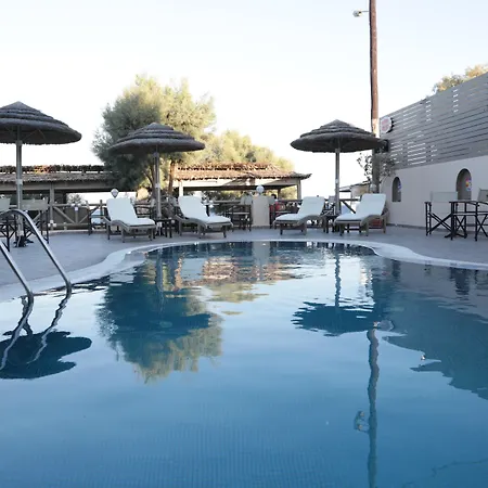 英约尔别墅酒店 3*