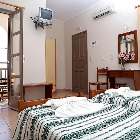 Enjoy Hotel apartamentowy Kamári