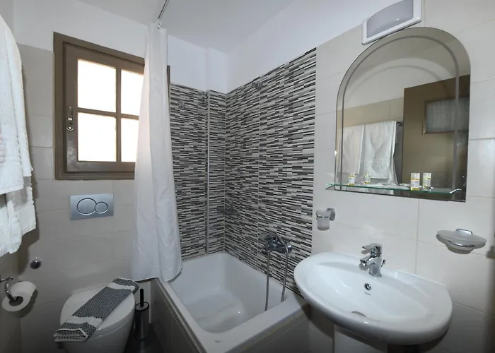 Enjoy Aparthotel Kamari (Santorini)