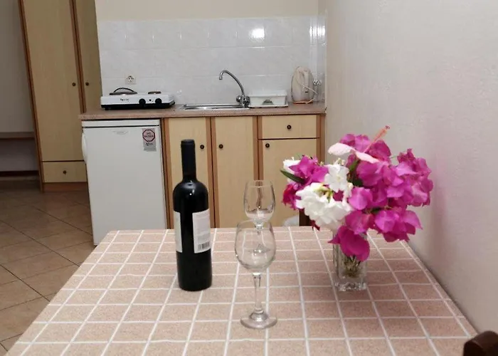 Apartahotel Enjoy Kamári