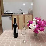 Enjoy Kamari (Santorini)