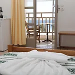 Enjoy Aparthotel Kamari (Santorini)