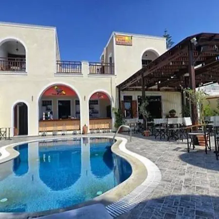Apartahotel Enjoy 3*